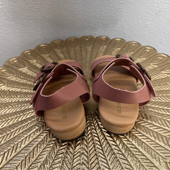 Faux-Leather Clog Sandals for
Toddler Girl SIZE 6 - Picture 7 of 17